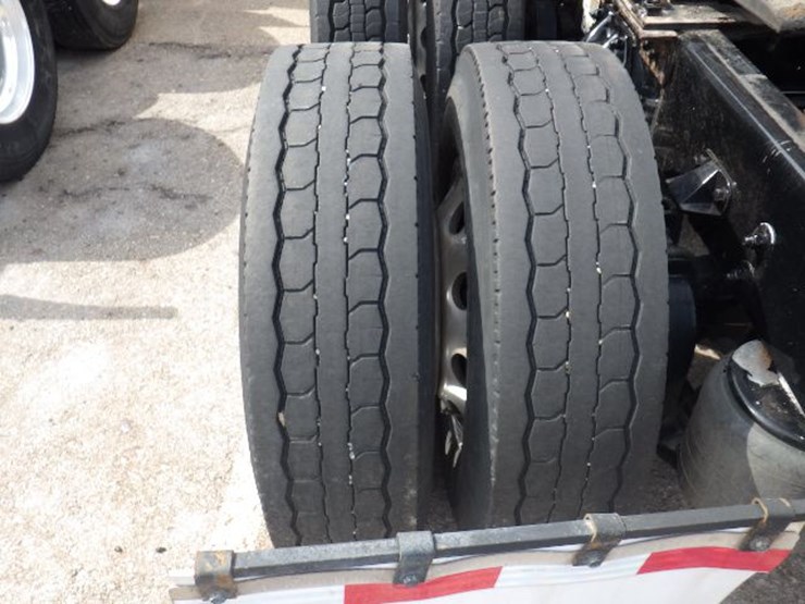 2022-kenworth-t680-image-15