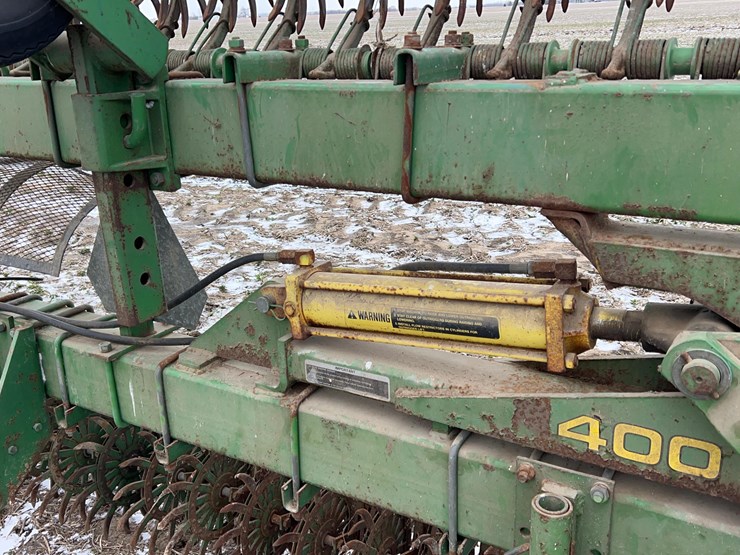 30-john-deere-400-image-14