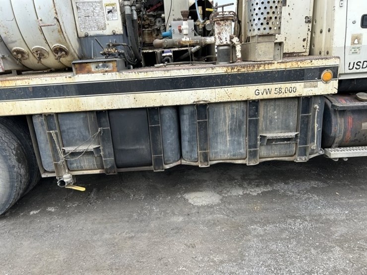 1994-ford-l8000-image-45