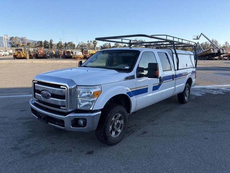 2016-ford-f250-xlt-image-1