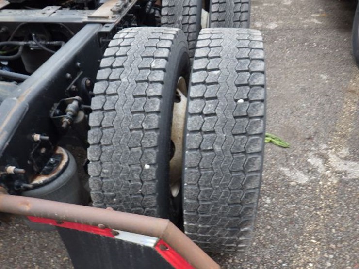 2016-international-8600-image-6