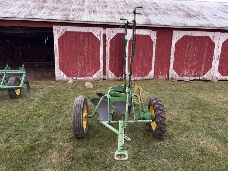 john-deere-14-image-2