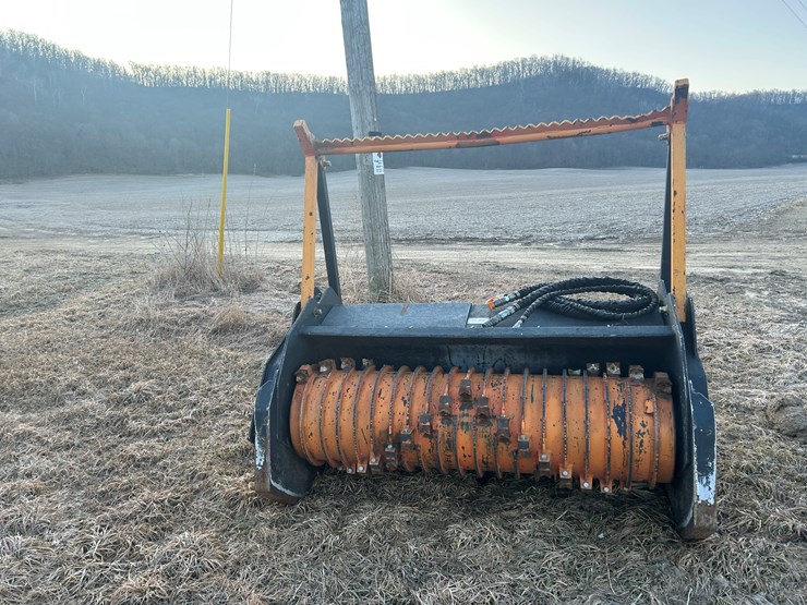 #2007-•-2022-titan-high-flow-mulching-head-for-skid-steer-(alma,-wi)-image-2