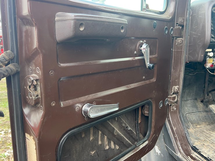 1989-international-s1900-image-43