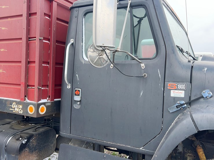 1989-international-s1900-image-18