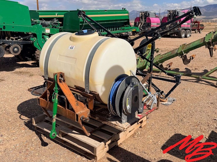 150-gallon-3-pt-sprayer-image-2