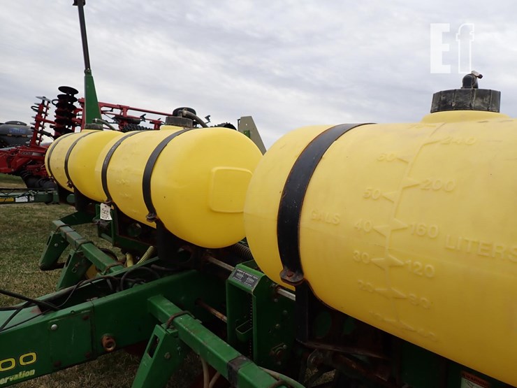 john-deere-7200-image-10