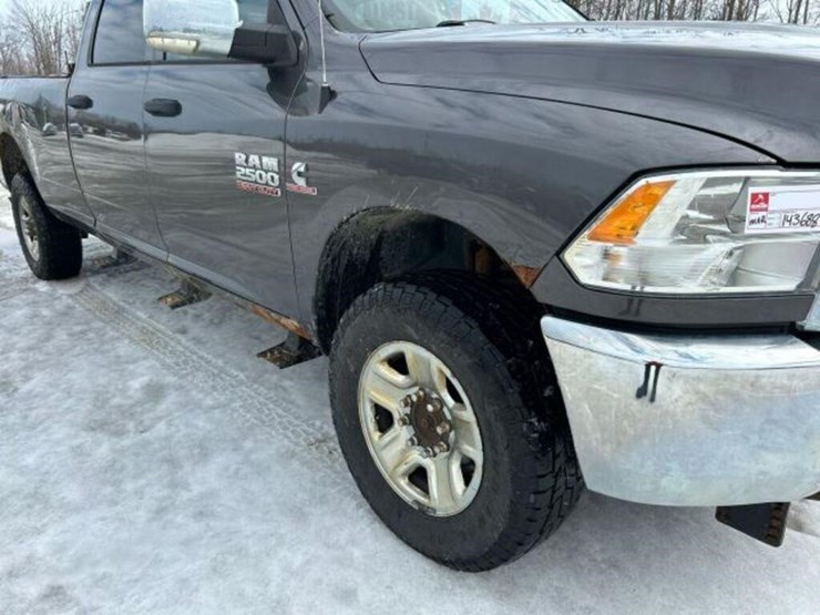 2014-ram-2500-hd-image-34