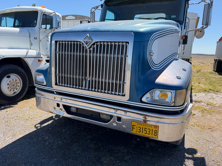 #42452-•-2007-international-l9427-daycab-truck-tractor-vin:-2hscnapr37c468369-image-34