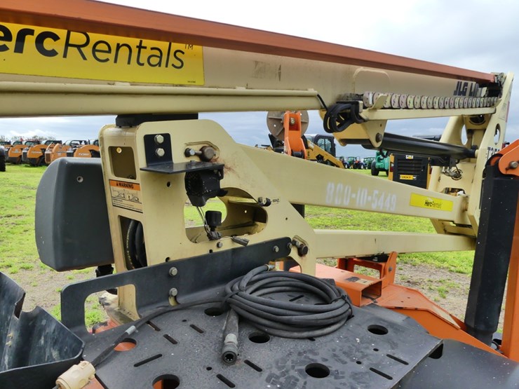 2016-jlg-t350-image-14