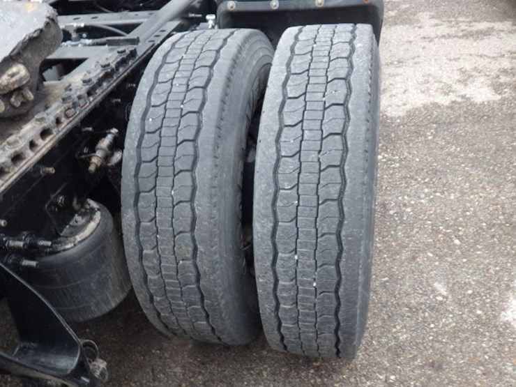 2016-international-8600-image-6