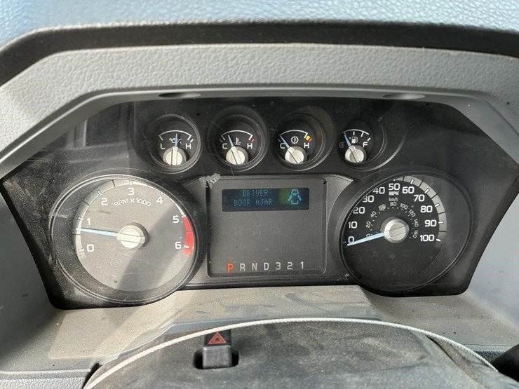 2011-ford-f550-image-14