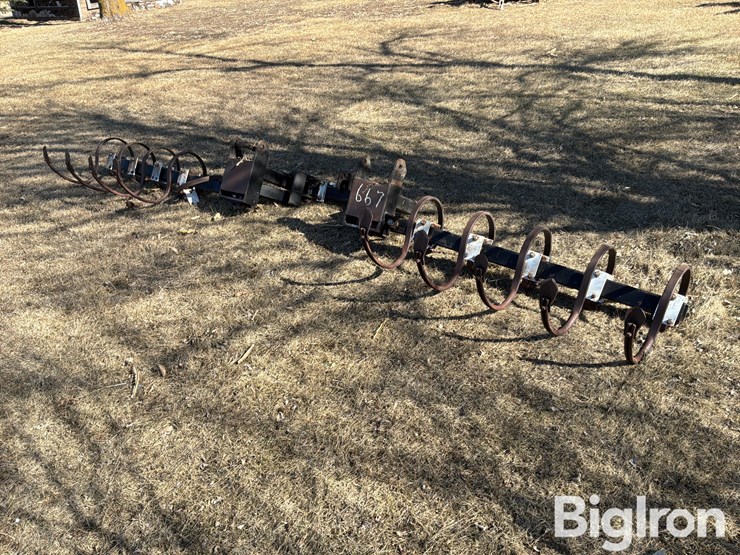 track-scratcher-image-1