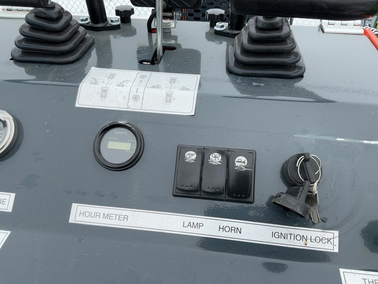 #1004-•-unused-ats-t460-mini-skid-steer-image-23