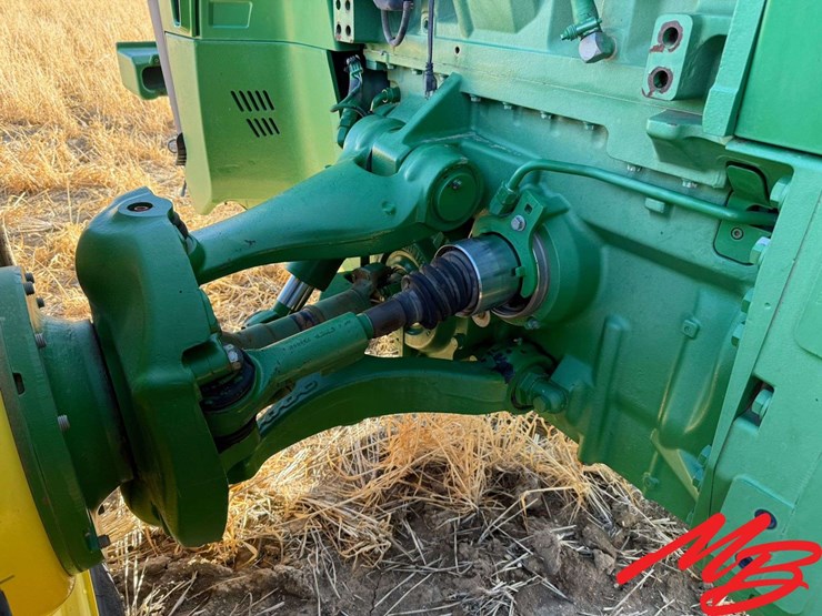 2010-john-deere-8245r-image-14