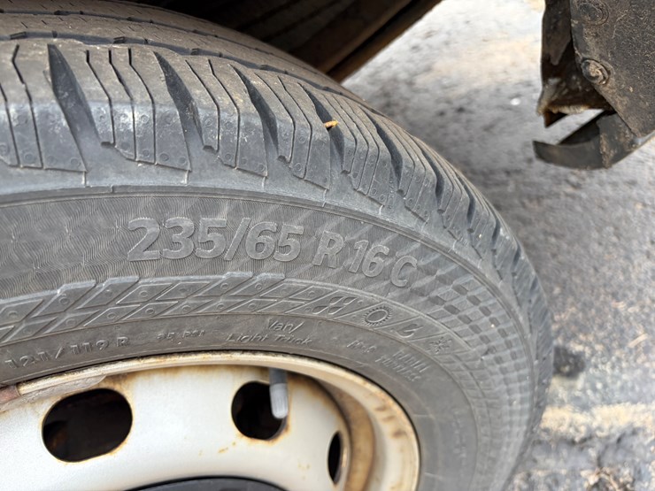 2015-ford-transit-image-43