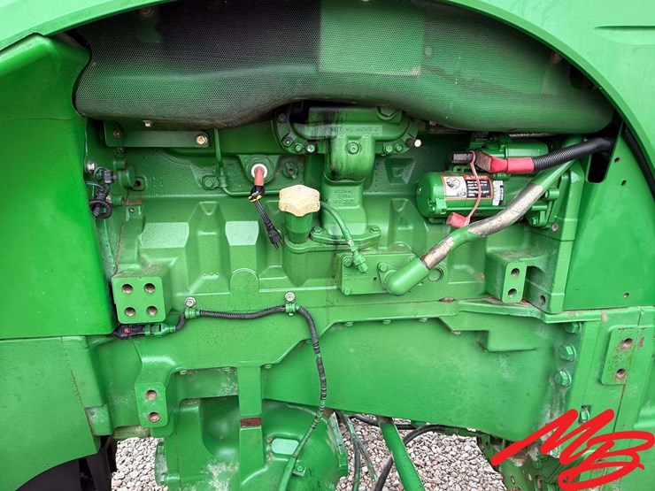 2013-john-deere-8285r-image-13