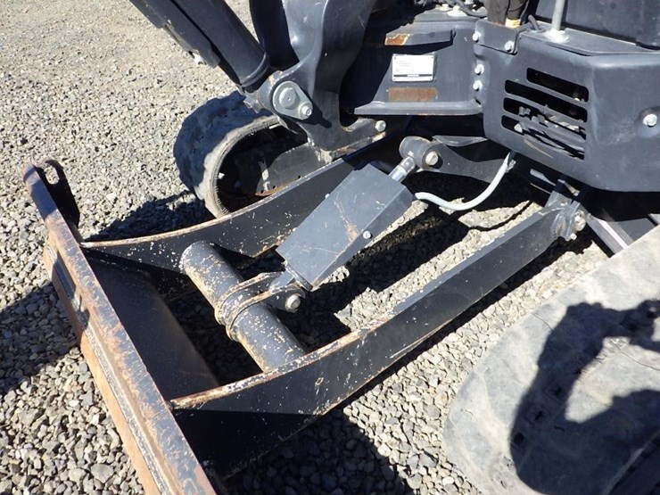 yanmar-vio35-6a-image-12