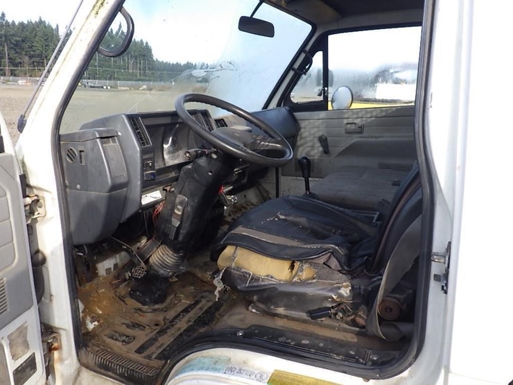 1992-isuzu-npr-image-18