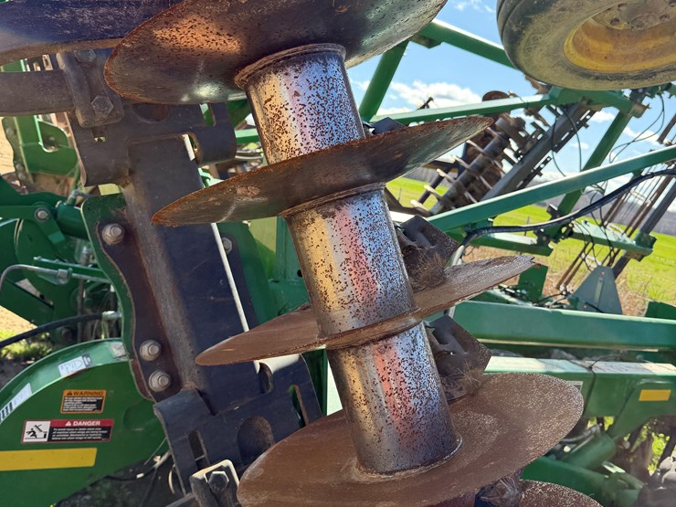 john-deere-2623vt-image-37