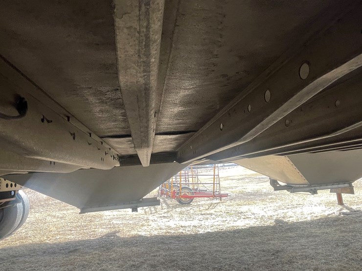 1999-utility-53'-image-50