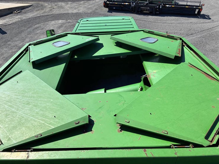 2005-john-deere-9660-sts-image-84