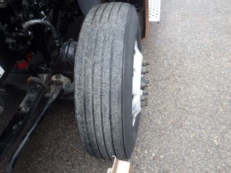 2022-kenworth-t680-image-23