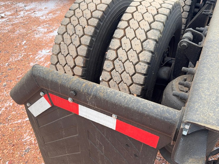 international-8600-image-15