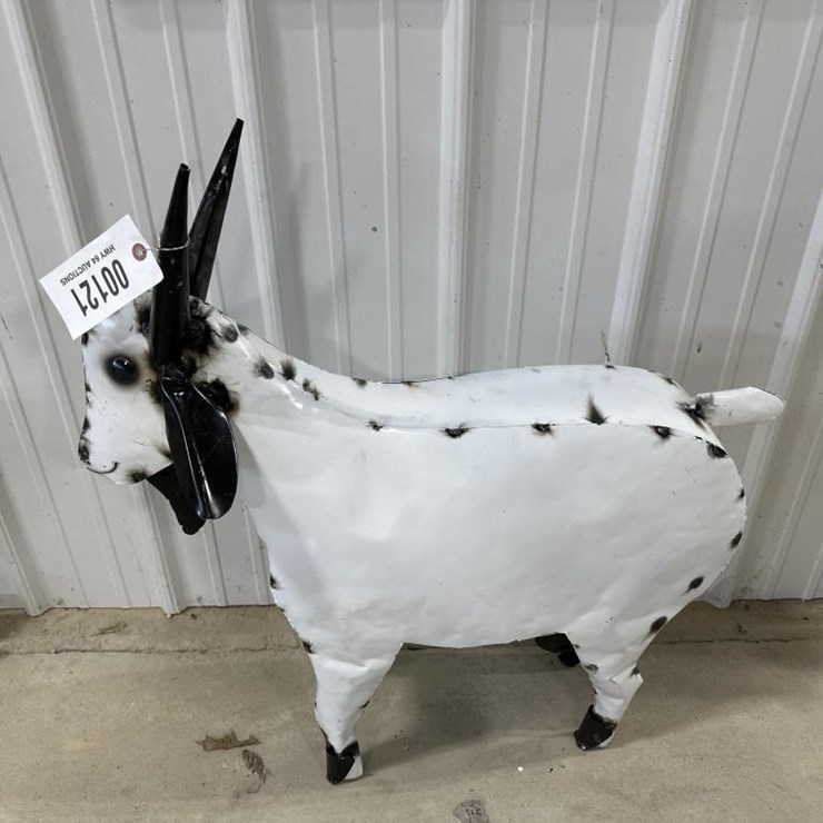 #121 • GOAT DECOR