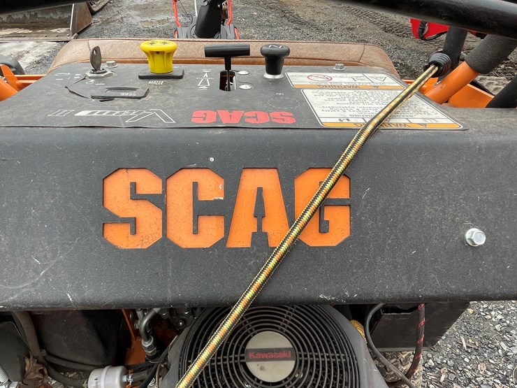 #1016-•-scag-v-ride-lawn-mower-(fall-creek,-wi)-image-9