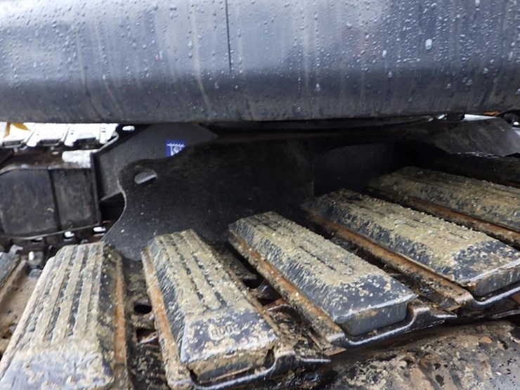 2013-yanmar-vio35-5b-image-31