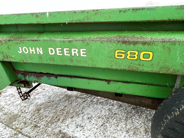 john-deere-680-image-30