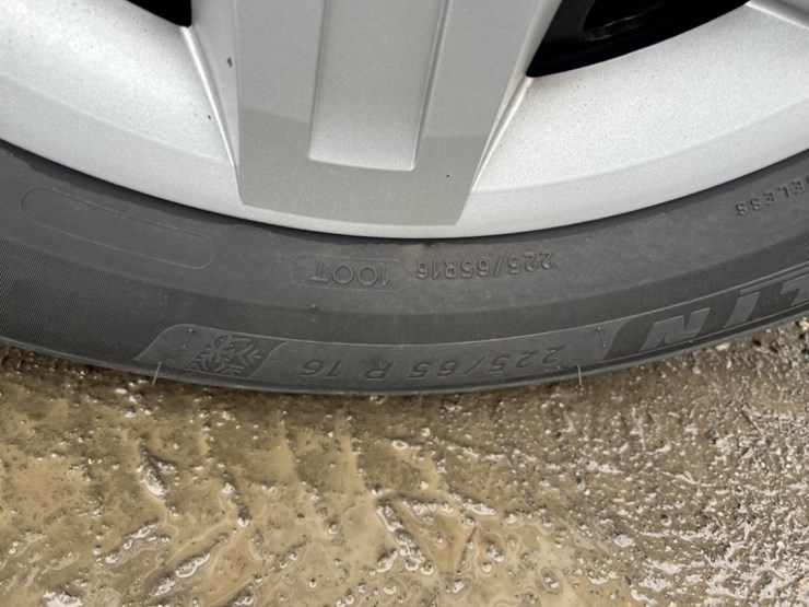 2012-dodge-grand-caravan-image-21