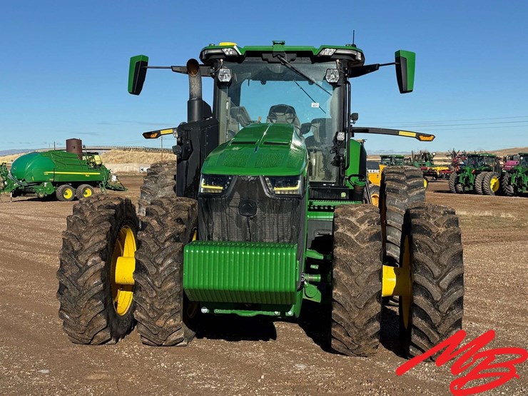 2021-john-deere-8r-370-image-6