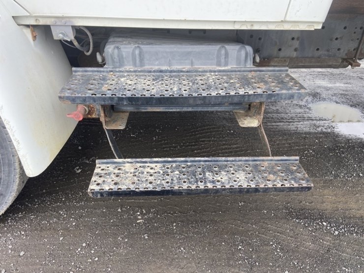 2005-international-durastar-4200-image-26