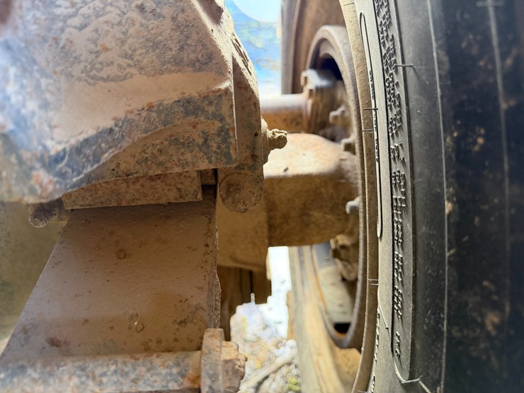 #42453-•-1996-freightliner-daycab-truck-tractor-vin:-1fupdcxb8th744360-image-17