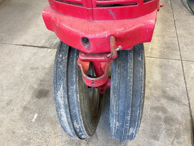#1024-•-mccormick-farmall-h-tractor-(galesville,-wi)-image-24