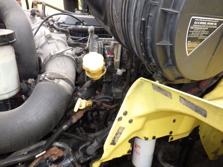 2016-international-8600-image-17