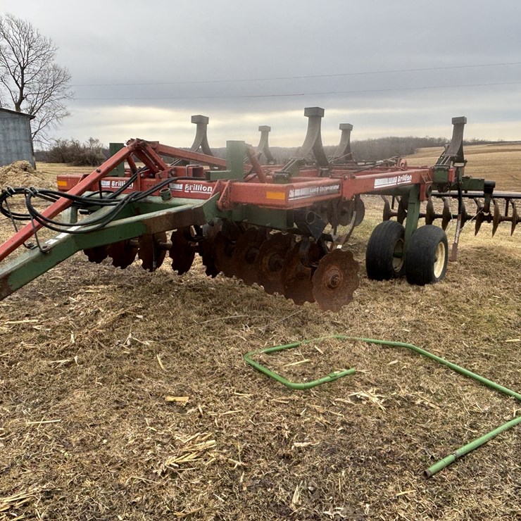 #1079 • Brillion Land Commander V-Ripper (Nelson, WI)