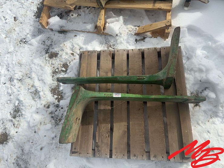 john-deere-3010-image-1