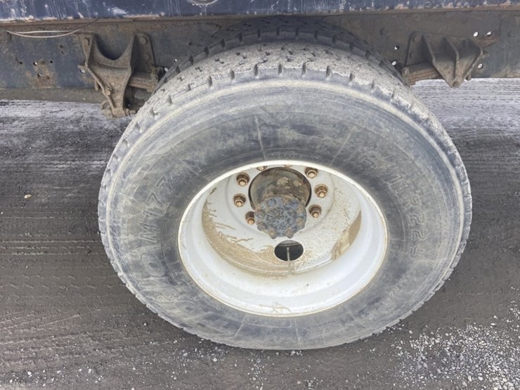 2005-international-durastar-4200-image-28