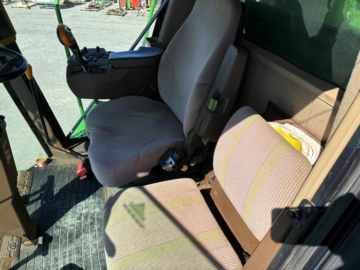 2005-john-deere-9660-sts-image-94