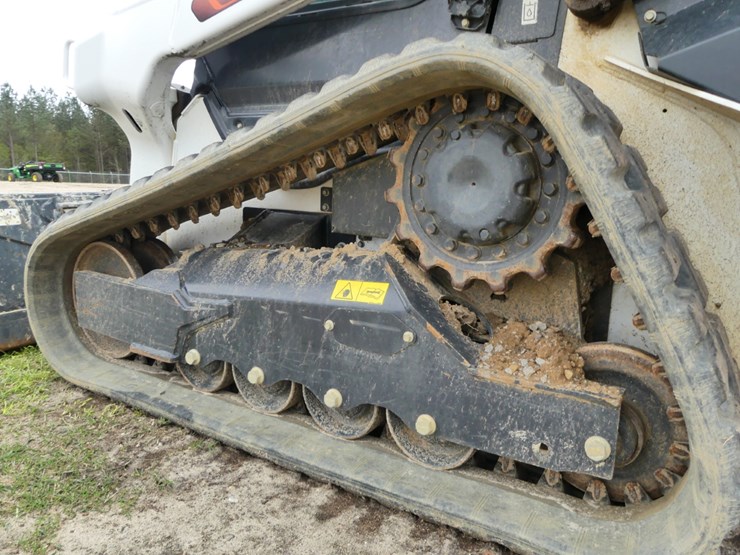 2023-bobcat-t64-image-6