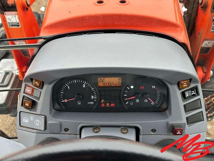 2015-kubota-m135gx-image-30
