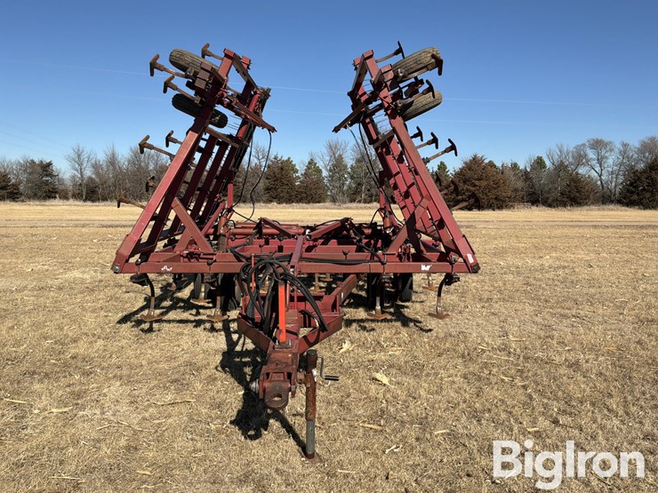 case-ih-4800-image-2