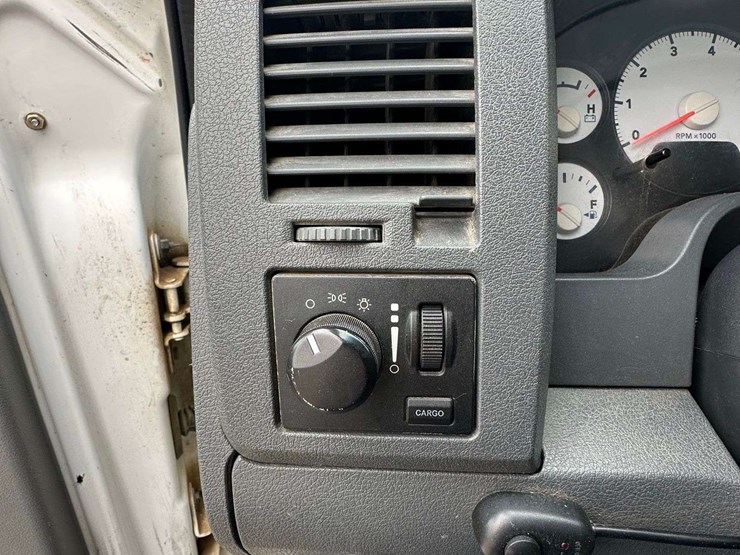 2008-dodge-ram-2500-image-28