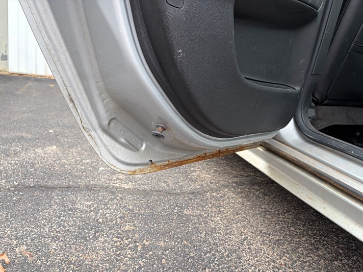 #1021-•-2014-chevy-impala-ltz-limited-(eau-claire,-wi)-(has-wi-title)-image-27