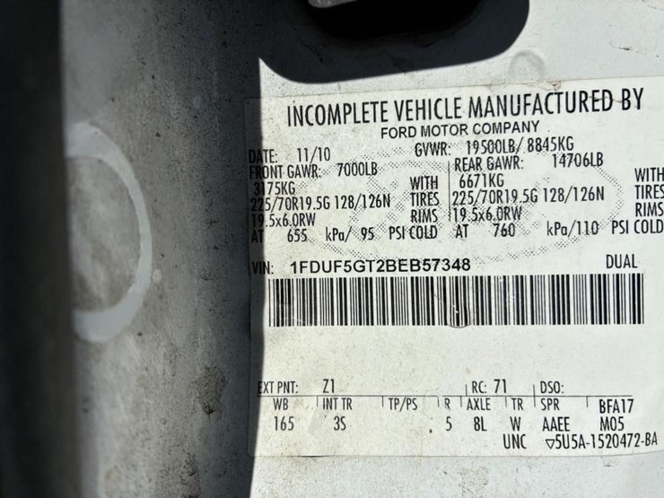 2011-ford-f550-image-18