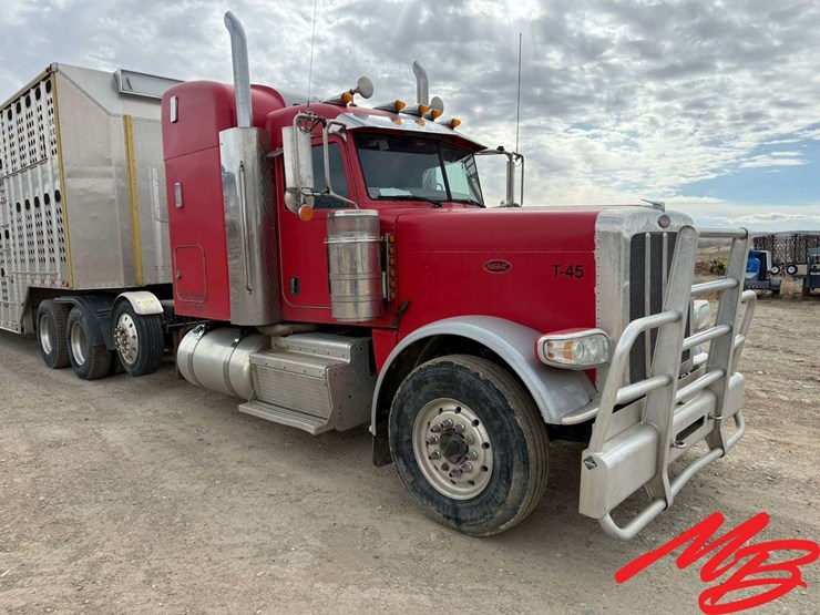 2013-peterbilt-388-image-3