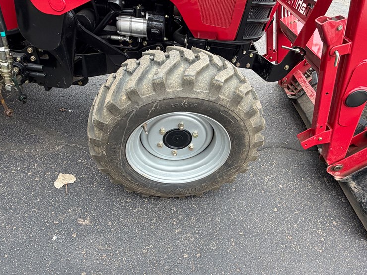 #1022-•-mahindra-2638-tractor-with-loader-(eau-claire,-wi)-image-37